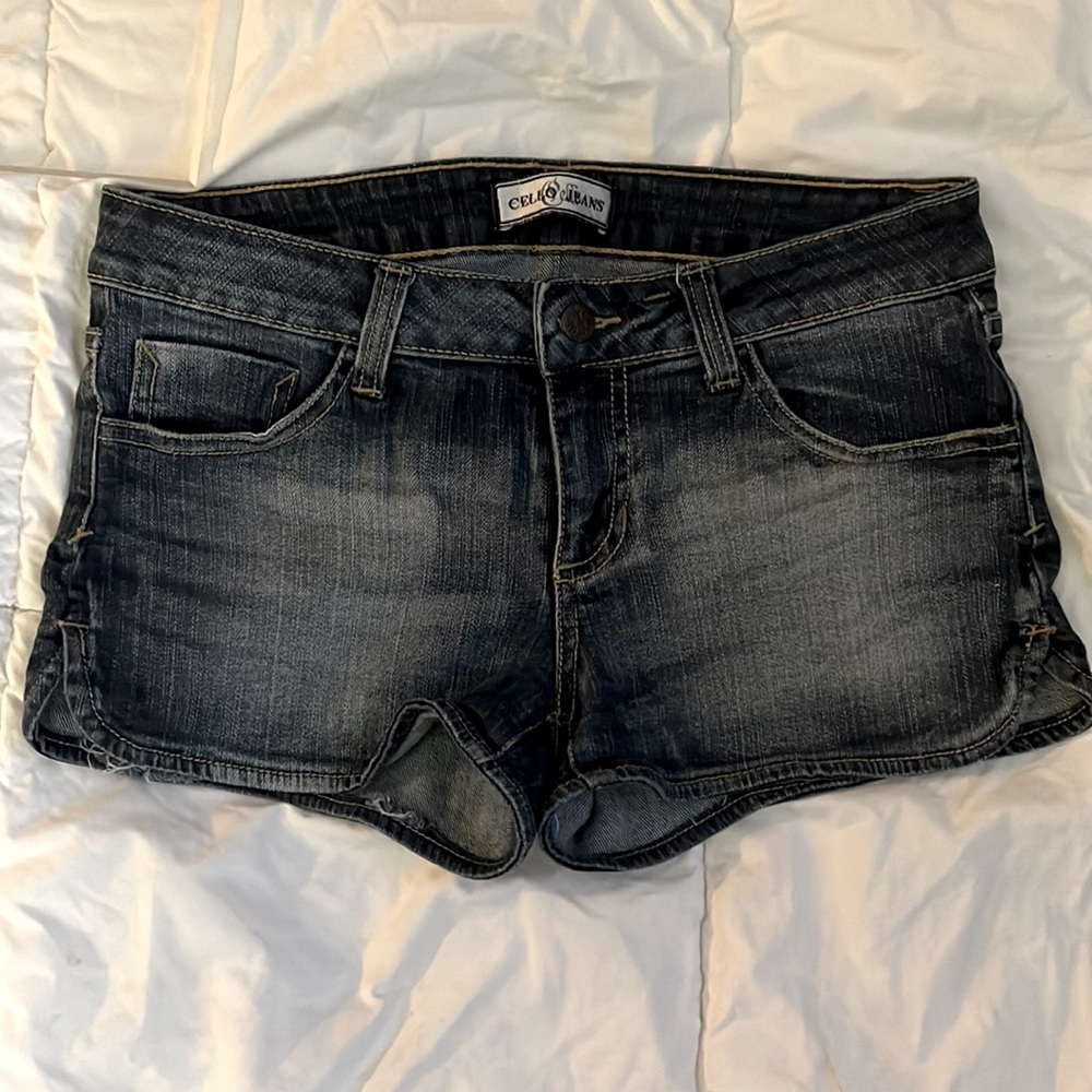 Vintage Y2K  lowrise medium wash denim jean shorts